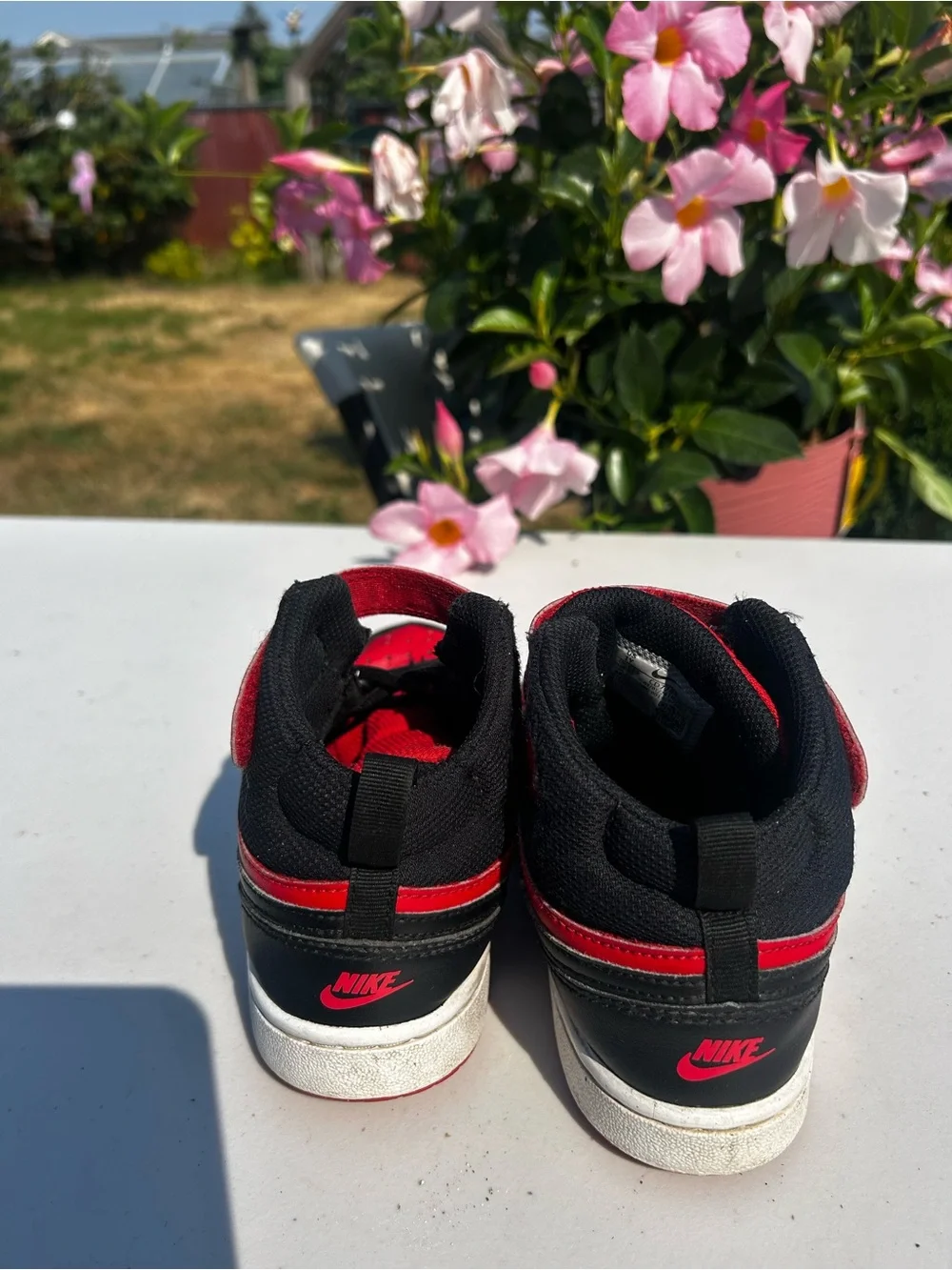 Nike court Mid2 Kids' Boy’s Red and Black High-Top Sneakers Size 1Y